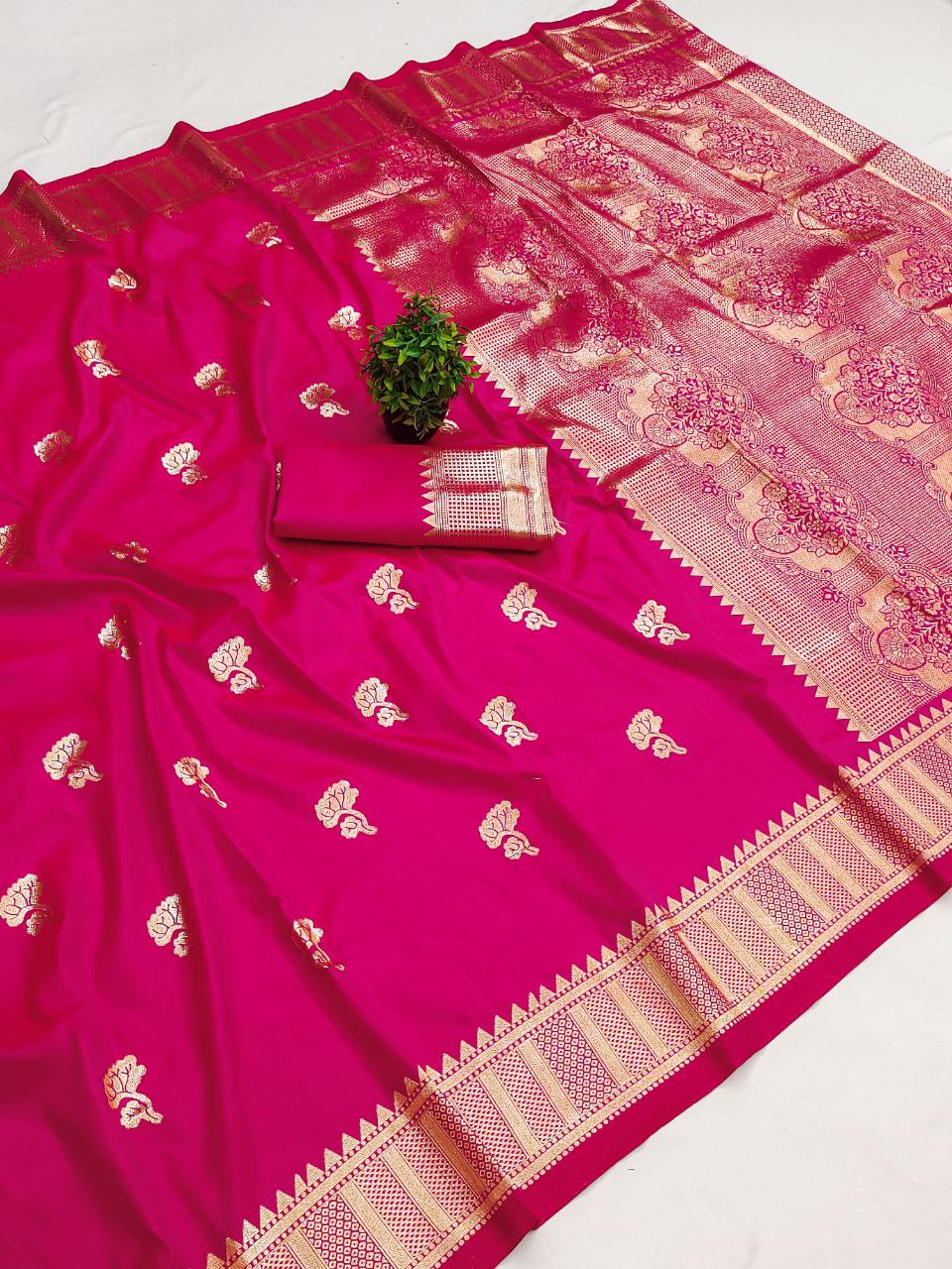 Banarasi Silk Saree with Zari Weaving Work